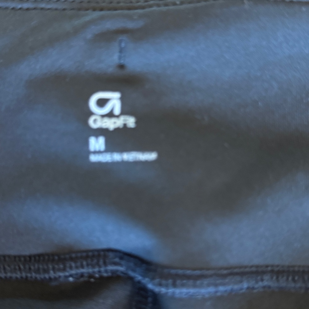 GAP Black Active 7/8 Leggings, size medium - Picture 4 of 8